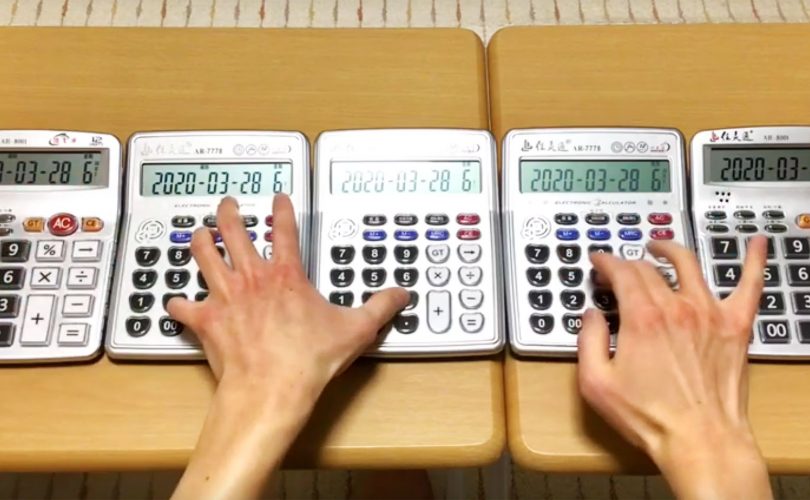 In Giappone c’è qualcuno che suona (da dio) le calcolatrici
