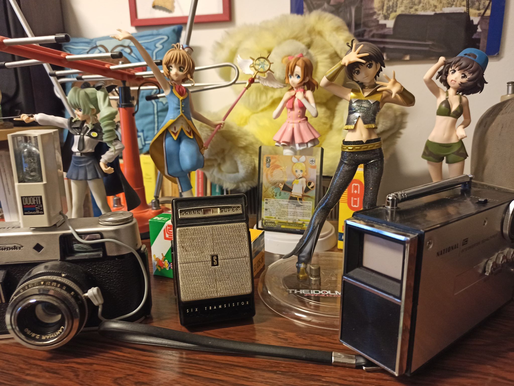 Intervista a Mr. Braun, admin di I put waifus on a vintage TV