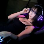 Bauhütte Japan presenta occhiali da gaming con montatura headset-friendly