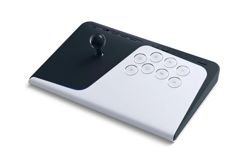 PROJECT DEFIANT: svelato lo stick da combattimento di Sony