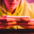 Perché un gioco mobile esce prima in Canada che in Italia